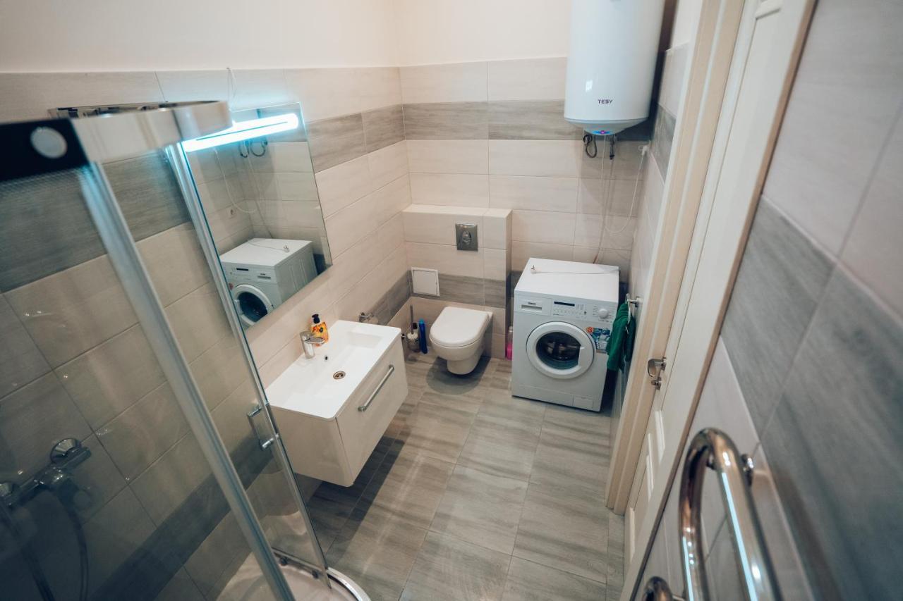 Wonderful Flat On City Center Ужгород Екстериор снимка