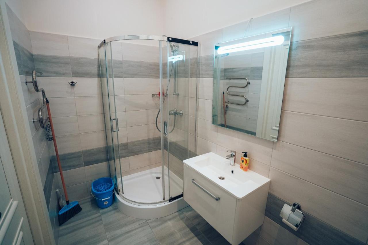 Wonderful Flat On City Center Ужгород Екстериор снимка
