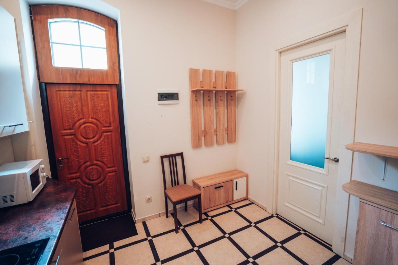 Wonderful Flat On City Center Ужгород Екстериор снимка